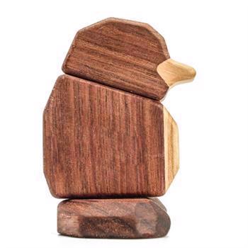 Fablewood Penguin the kid - snøeventyreren - trefigur sammensatt av magneter