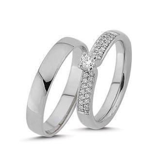 Mousserende Love Love -ringer med 29 diamanter i 14 karat hvitt gull fra Nuran