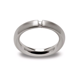 925/- ring mat, brillant 0,05ct W-SI, fra Bastian Inverun