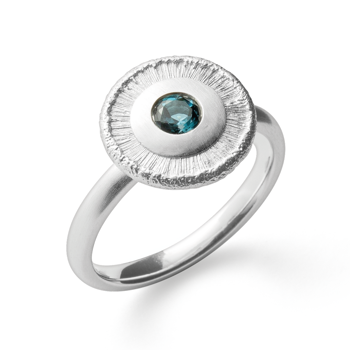 925/- Ring matTopaz London Blue 0,32ct, fra Bastian Inverun