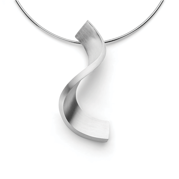 925/- vedhæng, rhd., mat, fra Bastian Inverun