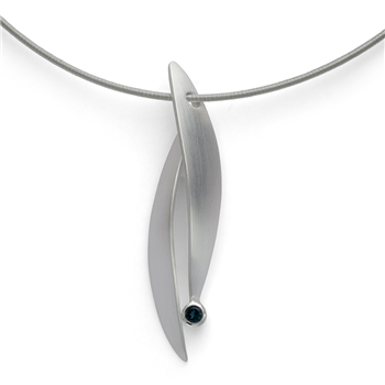 925/- vedhæng, rh, mat, topaz London blå0,13ct, fra Bastian Inverun