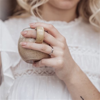 14KT HV.D.RING BRILL.1X0,07CT WPI, fra Aagaard