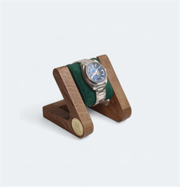 Klokkeholder i mørk eik - oppbevar klokken din med stil! - flere farger på læret