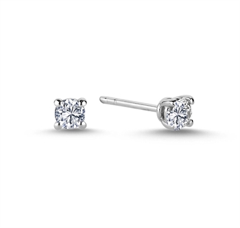 Nuran Ørering , med totalt 0,36 ct Wesselton SI