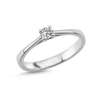 Nuran Ringe , med totalt 0,18 ct Wesselton SI